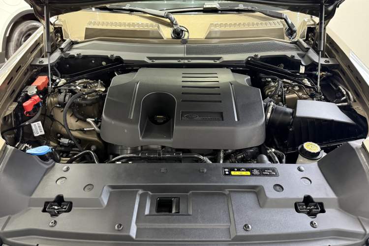 Used Land Rover Defender 2023 110 3.0T P400 X-DYNAMIC HSE Exterior 6