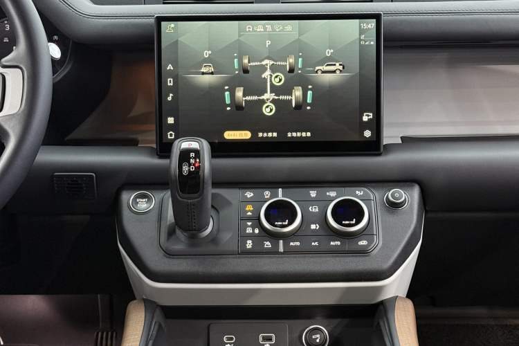 Used Land Rover Defender 2023 110 3.0T P400 X-DYNAMIC HSE Interior 5