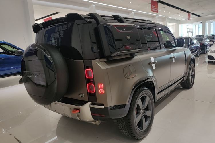 Used Land Rover Defender 2023 Facelift 110 3.0T P400 X Rear Right 45 Deg