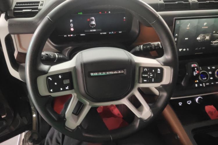 Used Land Rover Defender 2023 Facelift 110 3.0T P400 X-DYNAMIC HSE Steering Wheel