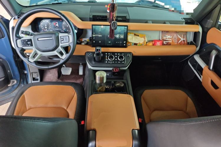 Used Land Rover Defender 2023 Facelift 110 3.0T P400 X-DYNAMIC HSE Center Console