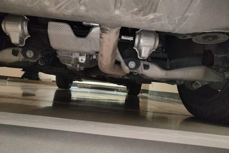 Used Land Rover Defender 2023 110 3.0T P400 X-DYNAMIC HSE Chassis Rear