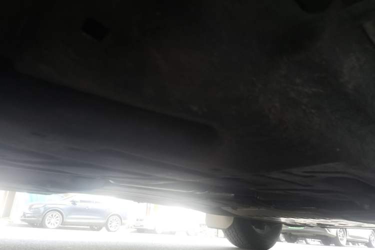 Used Land Rover Defender 2023 Facelift 110 3.0T P400 Dark Edition Chassis Rear Right