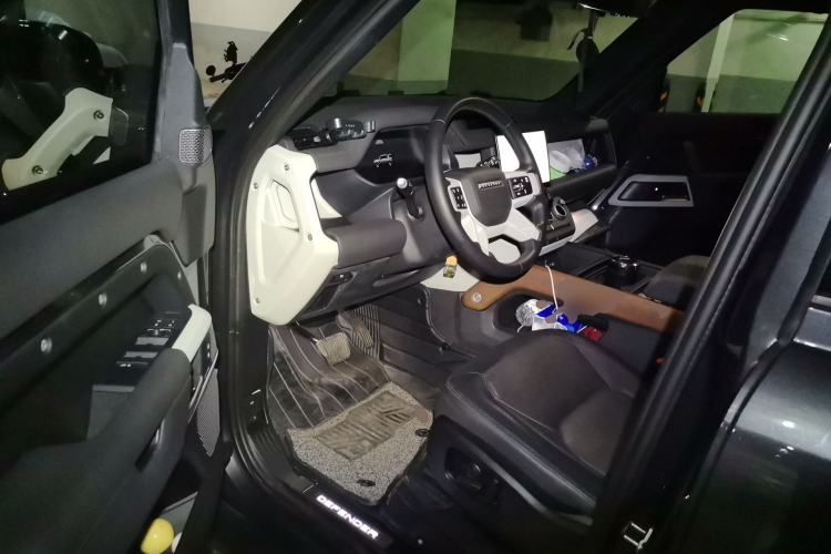 Used Land Rover Defender 2023 110 3.0T P400 X-DYNAMIC HSE Driver Seat