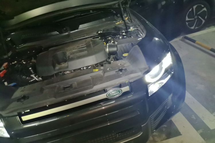 Used Land Rover Defender 2023 110 3.0T P400 X-DYNAMIC HSE Engine Bay Left