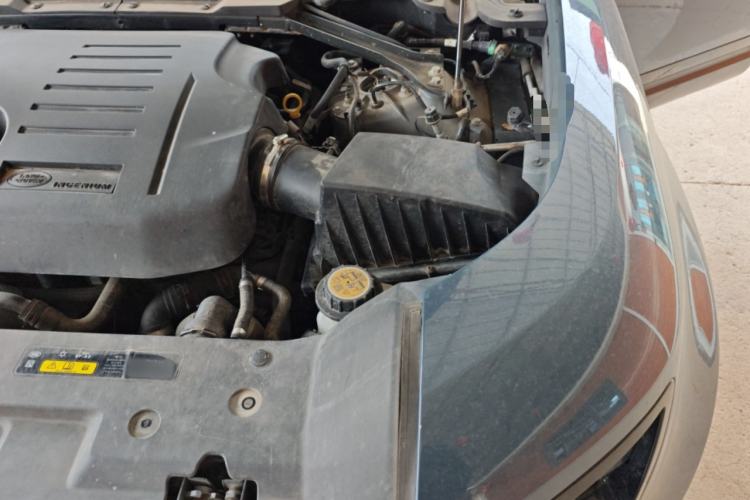 Used Land Rover Defender 2023 Facelift 110 3.0T P400 X-DYNAMIC HSE Engine Bay Left