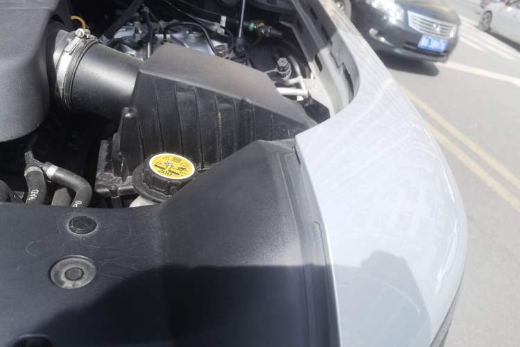 Used Land Rover Defender 2023 Facelift 110 3.0T P400 Dark Edition Engine Bay Left