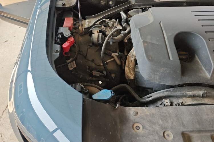 Used Land Rover Defender 2023 Facelift 110 3.0T P400 X-DYNAMIC HSE Engine Bay Right