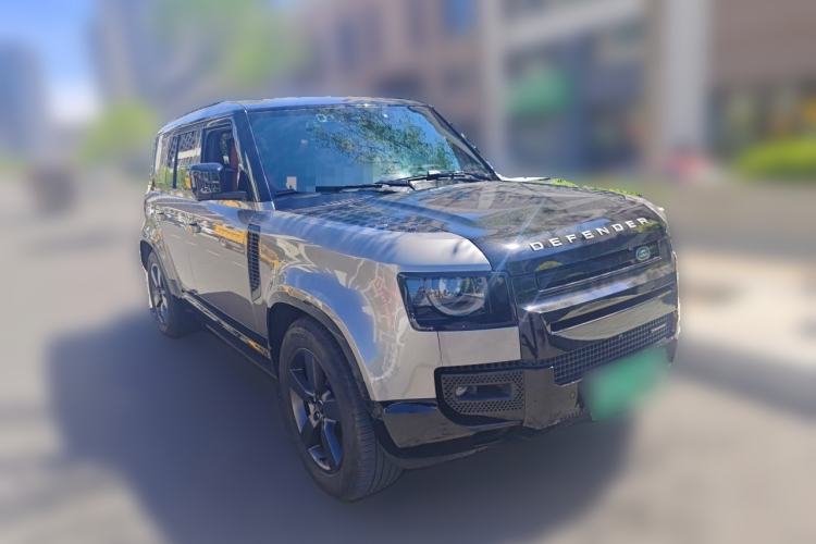 Used Land Rover Defender 2023 Facelift 110 3.0T P400 X-DYNAMIC HSE Front Right 45 Deg