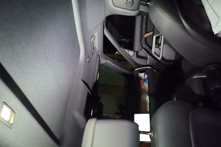 Used Land Rover Defender 2023 110 3.0T P400 X-DYNAMIC HSE Headliner