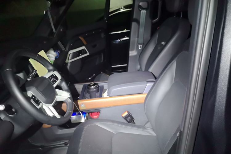Used Land Rover Defender 2023 110 3.0T P400 X-DYNAMIC HSE Left Front Seat