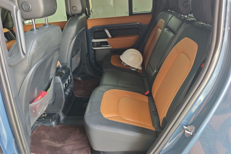 Used Land Rover Defender 2023 Facelift 110 3.0T P400 X-DYNAMIC HSE Left Rear Seat