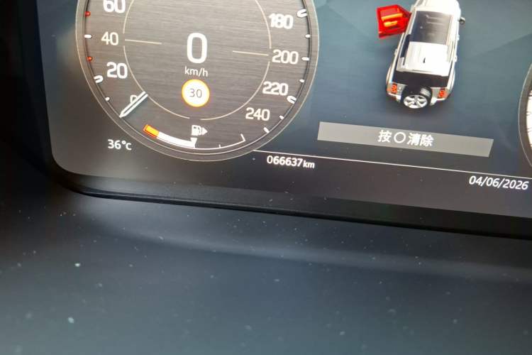 Used Land Rover Defender 2023 Facelift 110 3.0T P400 X Odometer Close Up