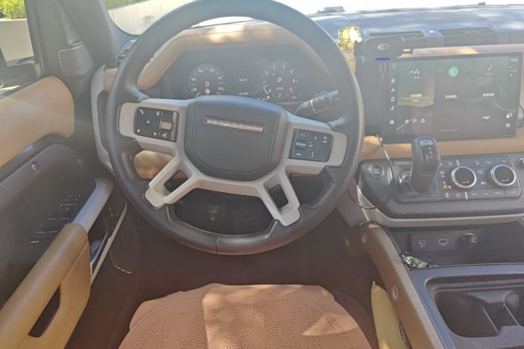 Used Land Rover Defender 2023 Facelift 110 3.0T P400 X-DYNAMIC HSE Steering Wheel