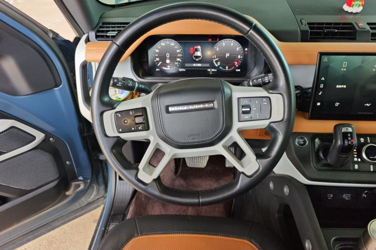 Used Land Rover Defender 2023 Facelift 110 3.0T P400 X-DYNAMIC HSE Steering Wheel