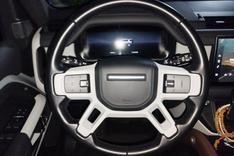 Used Land Rover Defender 2023 Facelift 110 3.0T P400 Dark Edition Steering Wheel