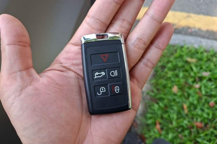 Used Land Rover Defender 2023 Facelift 110 3.0T P400 X Vehicle Key