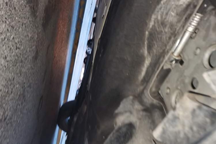 Used Land Rover Defender  Chassis Front Left
