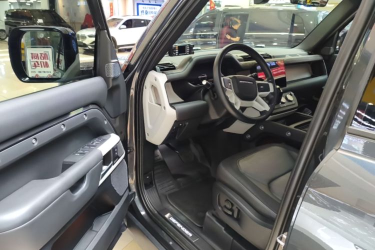 Used Land Rover Defender 2023 Facelift 110 3.0T P400 X-DYNAMIC HSE Driver Seat