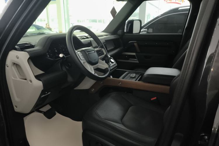 Used Land Rover Defender 2023 Facelift 110 3.0T P400 X-DYNAMIC HSE Driver Seat