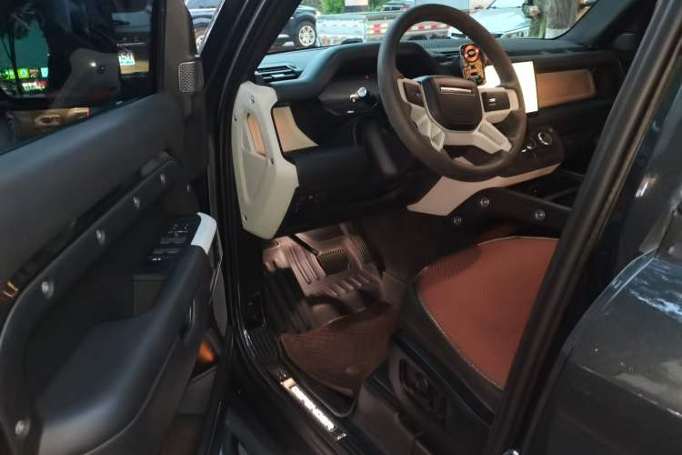 Used Land Rover Defender  Driver Seat