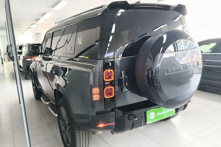 Used Land Rover Defender 2023 Facelift 110 3.0T P400 X-DYNAMIC HSE Exterior 2