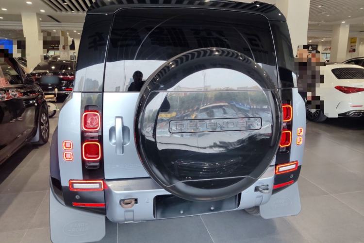 Used Land Rover Defender 2023 Facelift 110 3.0T P400 X-DYNAMIC HSE Exterior 4