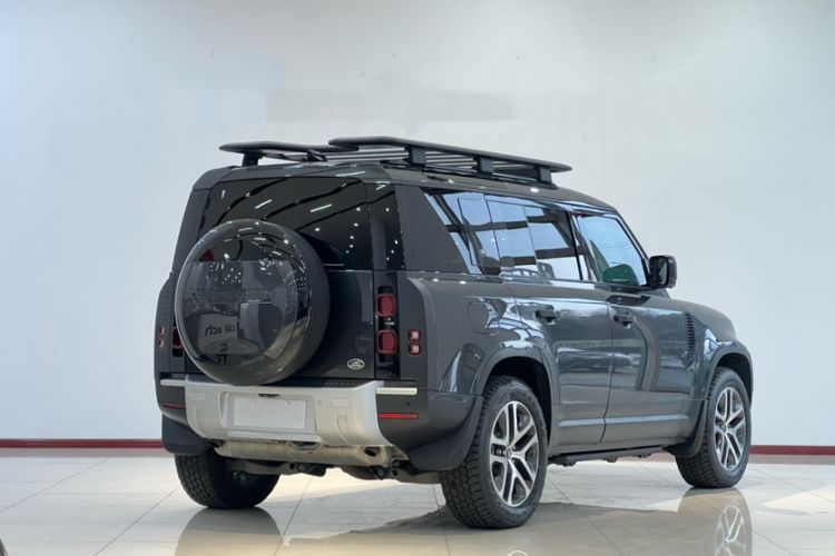 Used Land Rover Defender 2023 Facelift 110 3.0T P400 Dark Edition Exterior 4