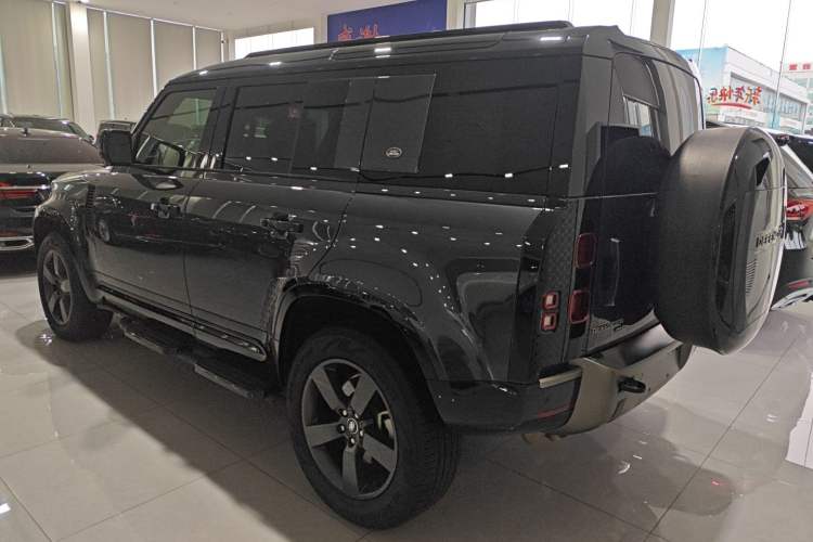 Used Land Rover Defender 2023 Facelift 110 3.0T P400 X-DYNAMIC HSE Exterior 5