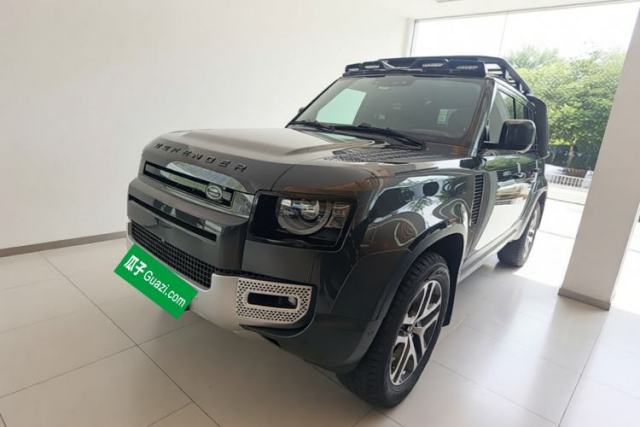 Land Rover Defender 2023 Facelift 110 3.0T P400 Dark Edition usata