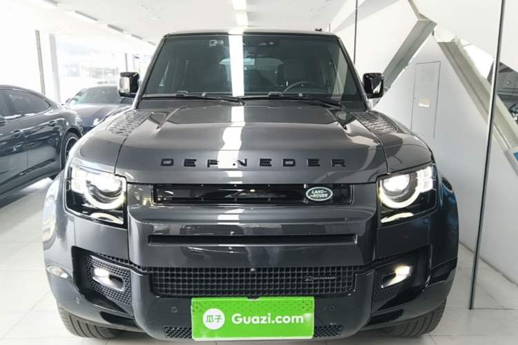 Used Land Rover Defender 2023 Facelift 110 3.0T P400 X-DYNAMIC HSE Front