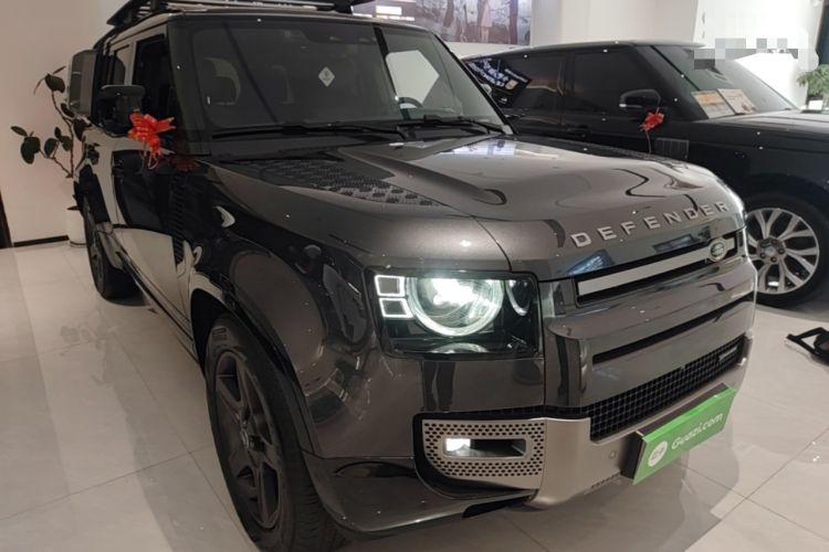 Used Land Rover Defender 2023 Facelift 110 3.0T P400 X-DYNAMIC HSE Front Right 45 Deg