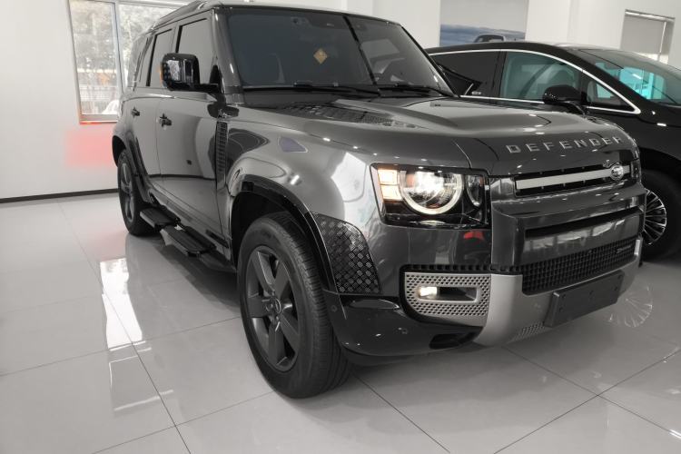 Used Land Rover Defender 2023 Facelift 110 3.0T P400 X-DYNAMIC HSE Front Right 45 Deg