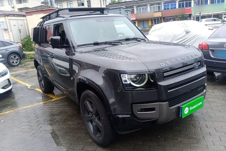 Used Land Rover Defender 2023 Facelift 110 3.0T P400 X-DYNAMIC HSE Front Right 45 Deg