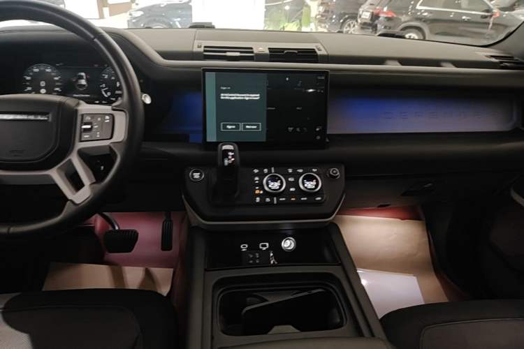 Used Land Rover Defender 2023 Facelift 110 3.0T P400 X-DYNAMIC HSE Gear Lever