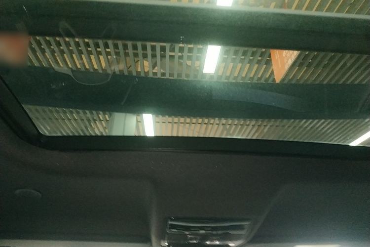 Used Land Rover Defender 2023 Facelift 110 3.0T P400 X-DYNAMIC HSE Headliner