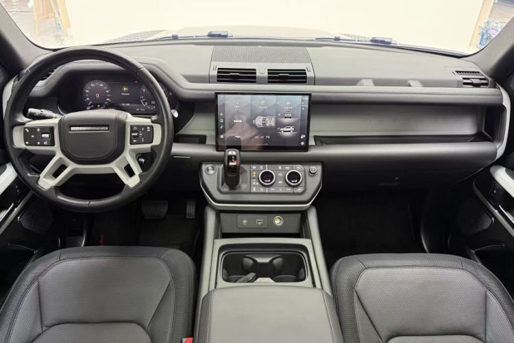 Used Land Rover Defender 2023 Facelift 110 3.0T P400 X-DYNAMIC HSE Interior 1