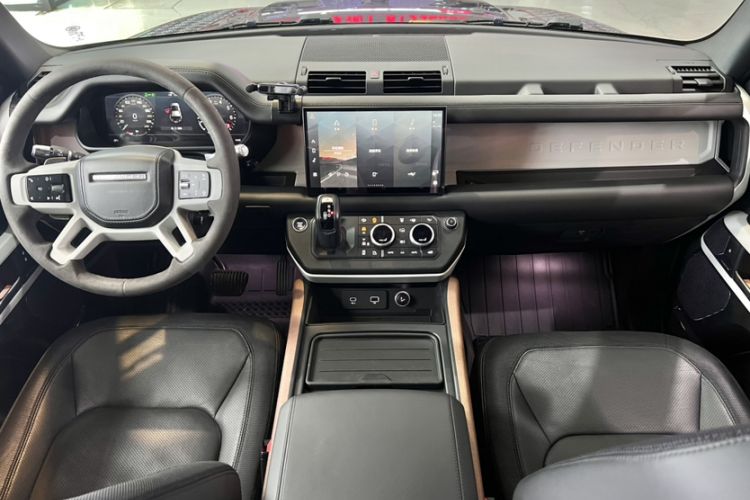 Used Land Rover Defender 2023 110 3.0T P400 X-DYNAMIC HSE Interior 1