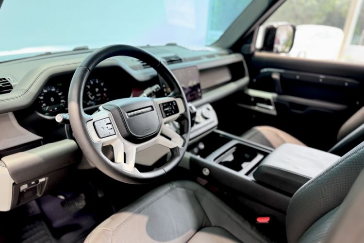 Used Land Rover Defender 2023 Facelift 110 3.0T P400 Dark Edition Interior 1