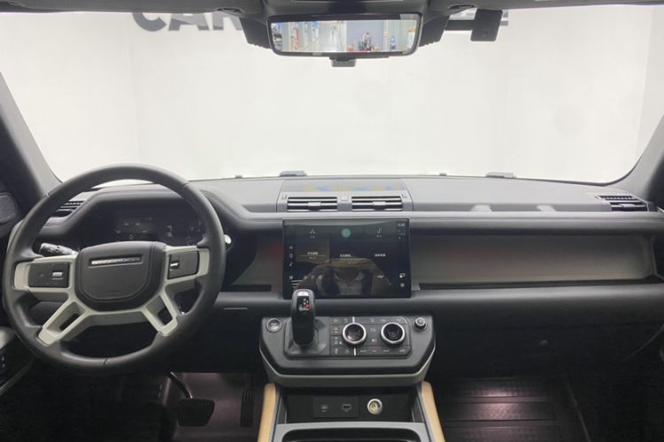 Used Land Rover Defender 2023 Facelift 110 3.0T P400 X-DYNAMIC HSE Interior 1