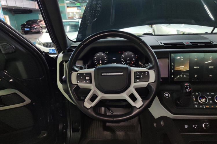 Used Land Rover Defender 2023 Facelift 110 3.0T P400 X-DYNAMIC HSE Interior 1