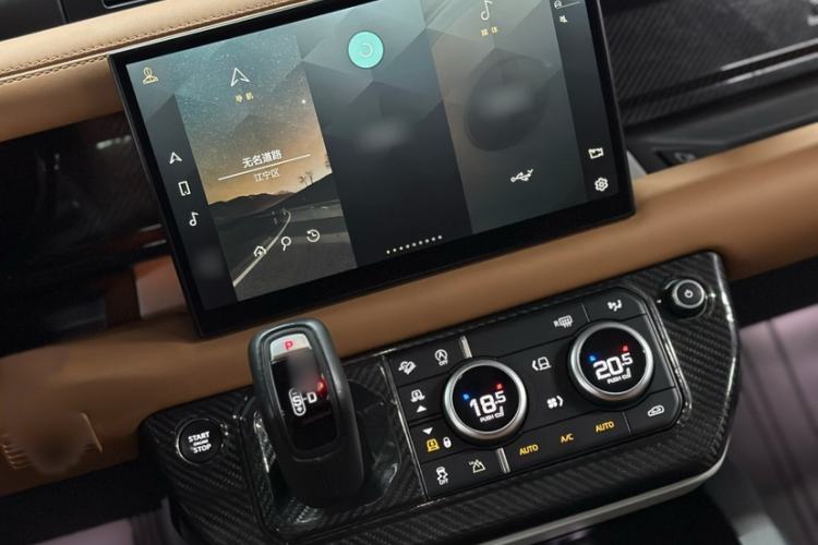 Used Land Rover Defender 2023 Facelift 110 3.0T P400 X-DYNAMIC HSE Interior 12