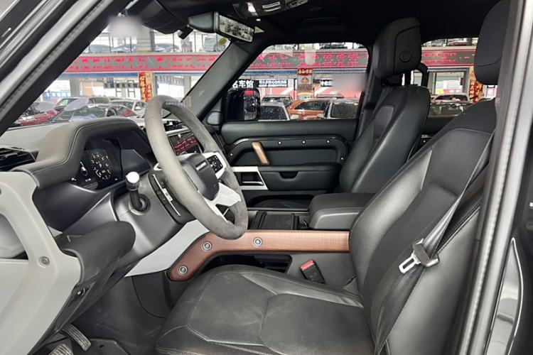 Used Land Rover Defender 2023 110 3.0T P400 X-DYNAMIC HSE Interior 2