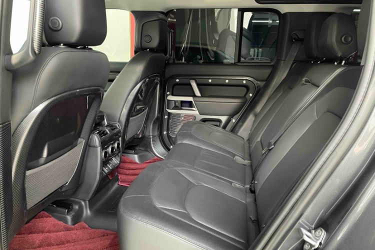 Used Land Rover Defender 2023 Facelift 110 3.0T P400 X-DYNAMIC HSE Interior 2