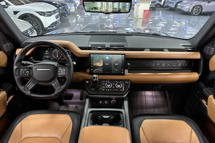Used Land Rover Defender 2023 Facelift 110 3.0T P400 X-DYNAMIC HSE Interior 2
