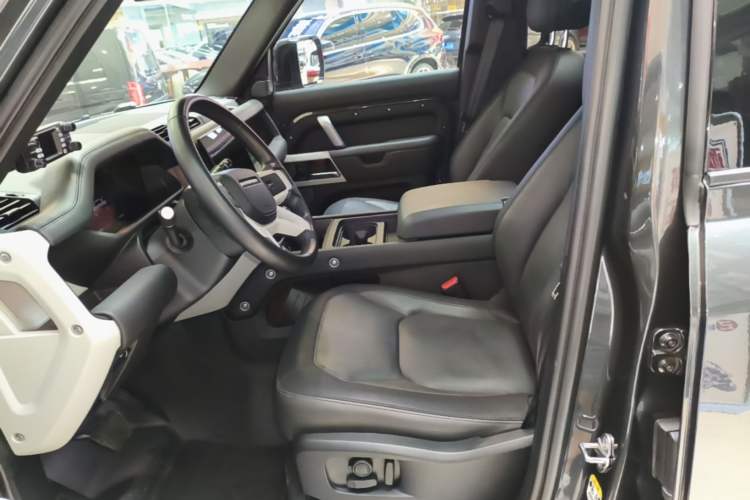 Used Land Rover Defender 2023 Facelift 110 3.0T P400 X-DYNAMIC HSE Left Front Seat