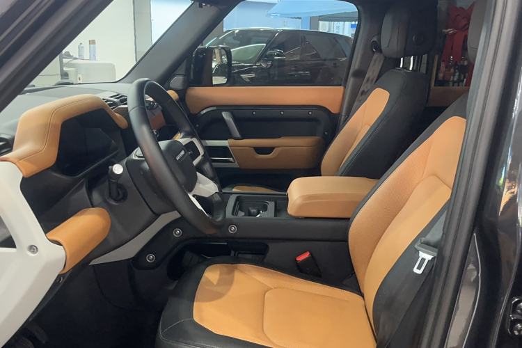 Used Land Rover Defender 2023 Facelift 110 3.0T P400 X-DYNAMIC HSE Left Front Seat