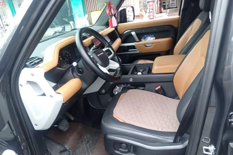 Used Land Rover Defender 2023 Facelift 110 3.0T P400 X-DYNAMIC HSE Left Front Seat