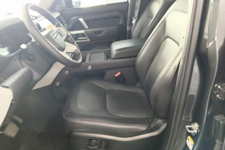 Used Land Rover Defender 2023 Facelift 110 3.0T P400 X-DYNAMIC HSE Left Front Seat