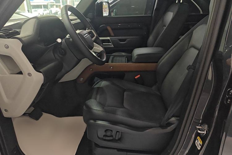 Used Land Rover Defender 2023 Facelift 110 3.0T P400 X-DYNAMIC HSE Left Front Seat